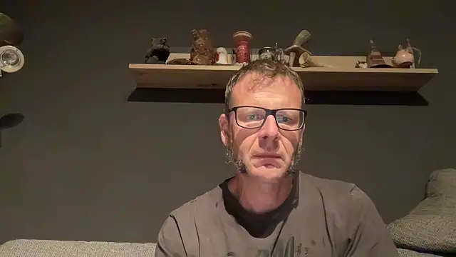 Snapshot of o_florian_o1 chatting on 06/16/26, 08:11 o florian o1 online show from 06/16/26, 08:11