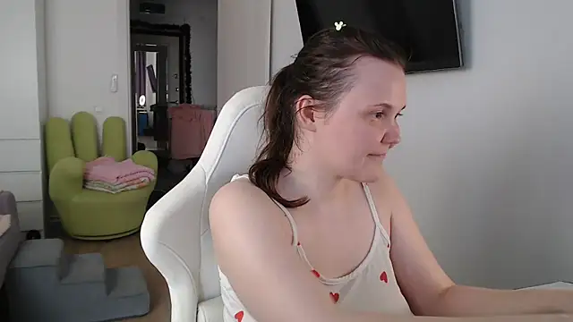 Snapshot of Nodarell chatting on 05/11/26, 02:45 Nodarell online show from 05/11/26, 02:45