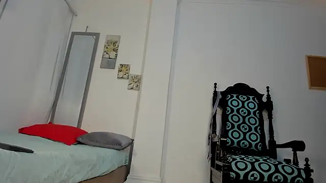 Tessa siham online show from 04/18/26, 02:10