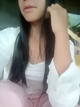 Snapshot of lelenana chatting on 05/18/26, 10:37 lelenana online show from 05/18/26, 10:37