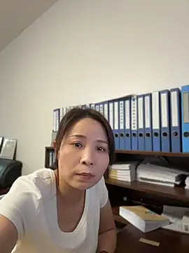 Snapshot of lisha521 chatting on 07/20/26, 01:42 lisha521 online show from 07/20/26, 01:42