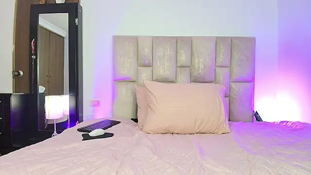 hott mature online show from 06/02/26, 11:56