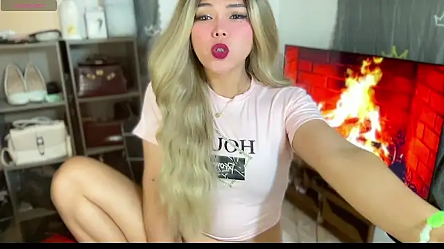 hannaBaby lisyos11 online show from 05/24/26, 02:44