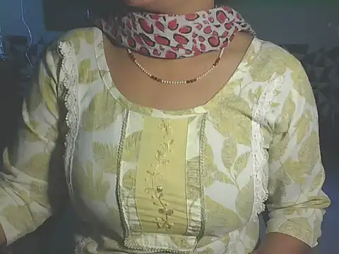 Snapshot of Hotty_Bhabhi1 chatting on 05/08/26, 05:46 Hotty Bhabhi1 online show from 05/08/26, 05:46
