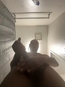 LoVEiSMor online show from 04/18/26, 01:59