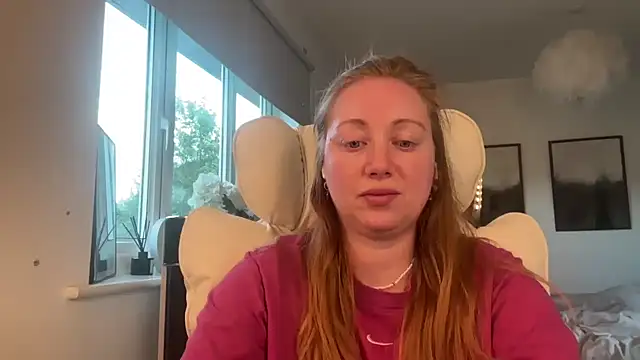 arielsweetieee online show from 05/13/26, 06:16
