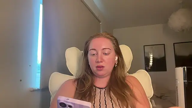 arielsweetieee online show from 05/22/26, 05:18