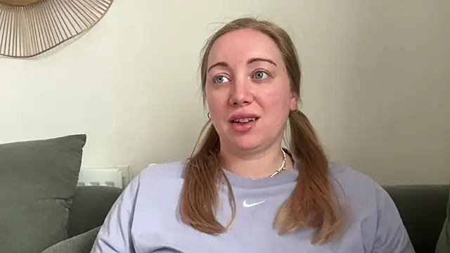 arielsweetieee online show from 06/05/26, 05:47