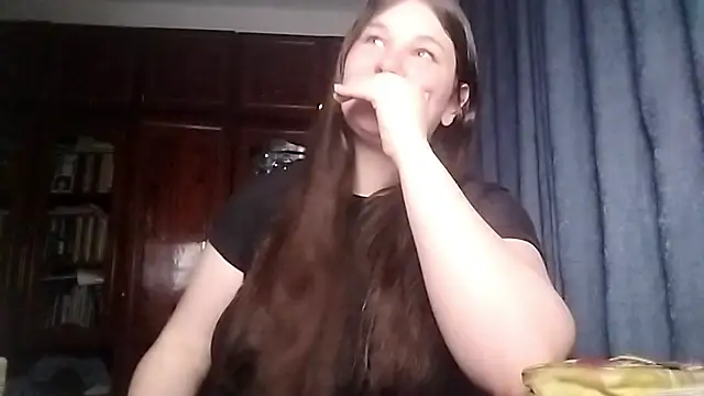 BeatriceMolands online show from 04/22/26, 06:31