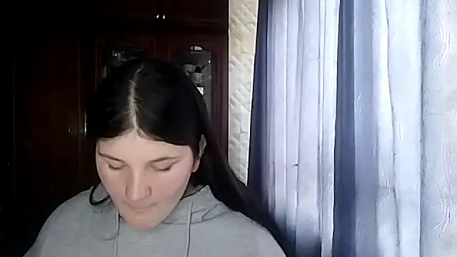 Snapshot of BeatriceMolands chatting on 05/15/26, 03:19 BeatriceMolands online show from 05/15/26, 03:19