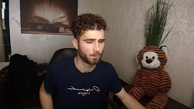 KyloEast online show from 05/13/26, 04:32