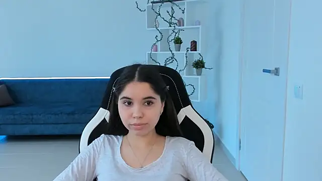 PilarRusko online show from 04/18/26, 09:13