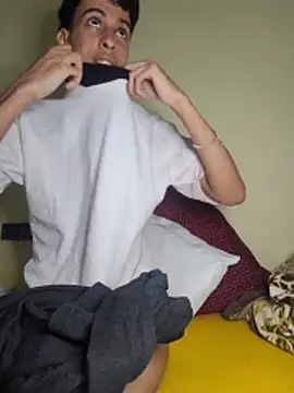 arabic boy hot online show from 04/18/26, 08:09