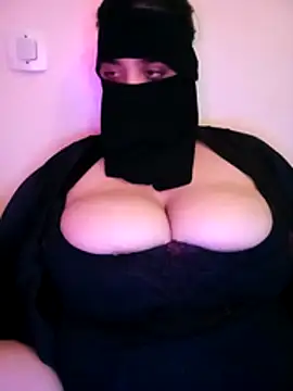 Snapshot of Meryem_sexyy chatting on 07/23/26, 02:20 Meryem sexyy online show from 07/23/26, 02:20