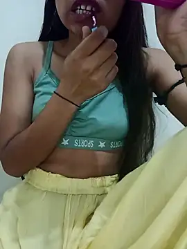 Snapshot of Riya_rani7 chatting on 04/22/26, 01:23 Riya rani7 online show from 04/22/26, 01:23