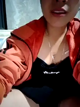 Zara-Lina online show from 05/04/26, 11:50