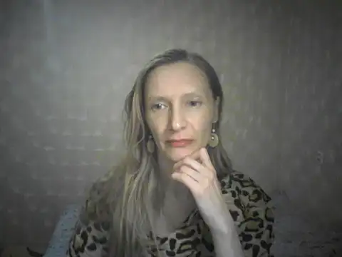 LunaBelle8 online show from 04/18/26, 07:58