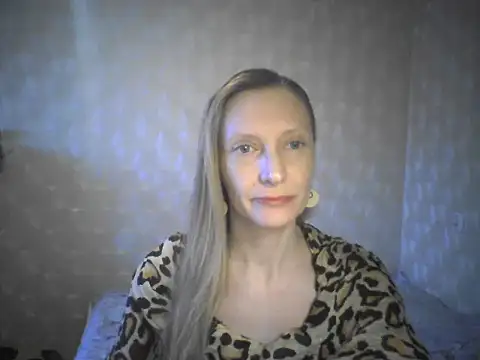 Snapshot of LunaBelle8 chatting on 04/27/26, 05:11 LunaBelle8 online show from 04/27/26, 05:11