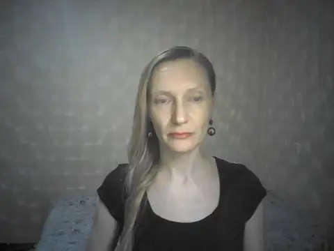 Snapshot of LunaBelle8 chatting on 05/03/26, 06:14 LunaBelle8 online show from 05/03/26, 06:14