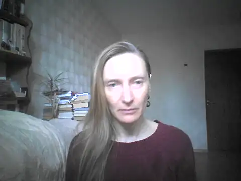 Snapshot of LunaBelle8 chatting on 05/10/26, 02:44 LunaBelle8 online show from 05/10/26, 02:44