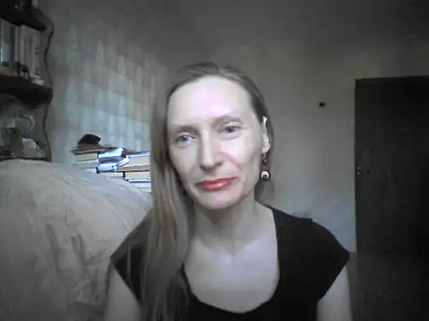 Snapshot of LunaBelle8 chatting on 06/02/26, 04:31 LunaBelle8 online show from 06/02/26, 04:31