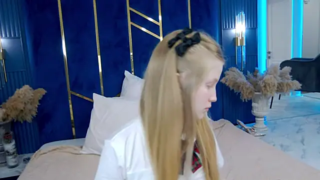 LilianHowards online show from 04/19/26, 09:19