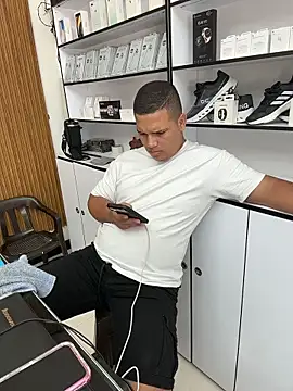 Snapshot of Patricio_02 chatting on 05/22/26, 03:50 Patricio 02 online show from 05/22/26, 03:50