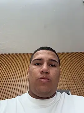 Snapshot of Patricio_02 chatting on 05/23/26, 04:11 Patricio 02 online show from 05/23/26, 04:11