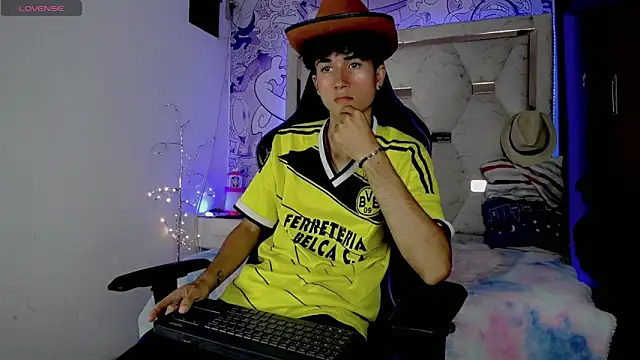 Johnny cage  online show from 04/22/26, 04:37