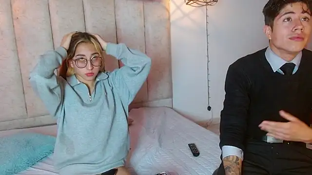 mrandmrsvixencs online show from 04/27/26, 02:37