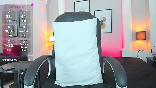 lucy rouse1 online show from 04/25/26, 04:26