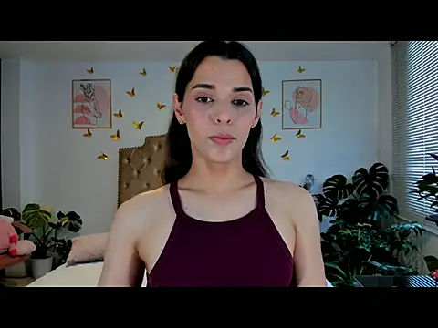 bella grego online show from 04/28/26, 07:41