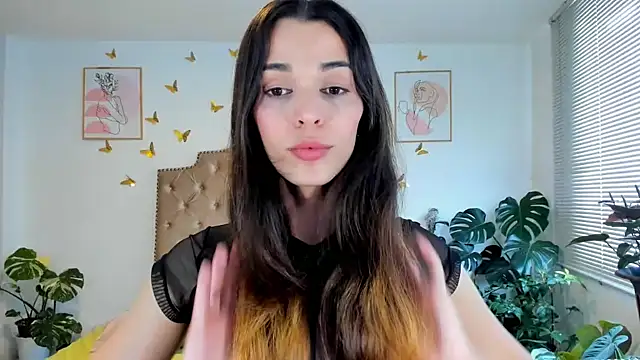 bella grego online show from 05/12/26, 06:27