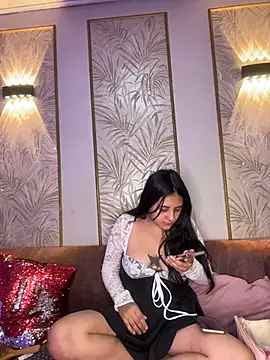 Snapshot of Maggiee_1 chatting on 07/18/26, 11:36 Maggiee 1 online show from 07/18/26, 11:36