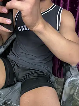 aarav chaudhary007 online show from 04/19/26, 11:20