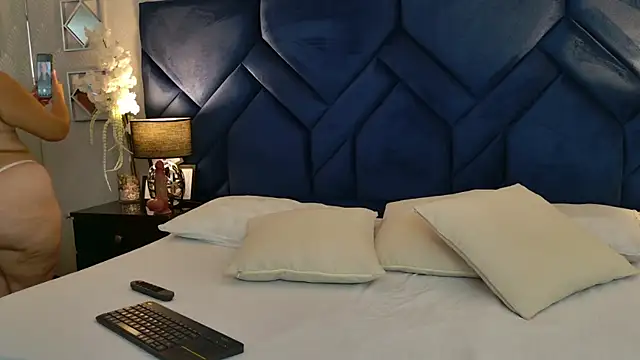 Snapshot of IsabelaCampbell chatting on 05/06/26, 06:57 IsabelaCampbell online show from 05/06/26, 06:57