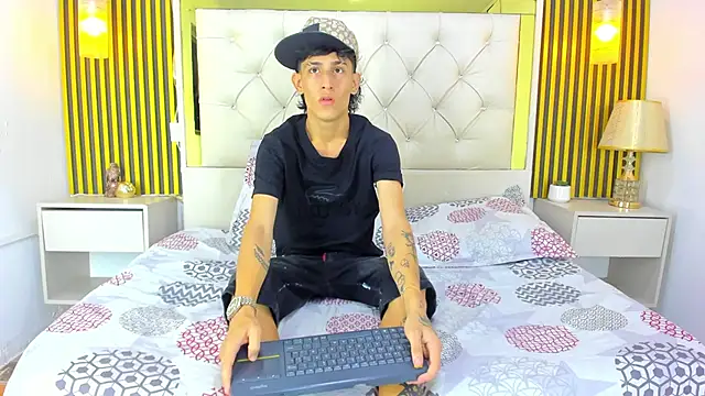 Snapshot of Just18Jake_ chatting on 05/05/26, 12:07 Just18Jake online show from 05/05/26, 12:07