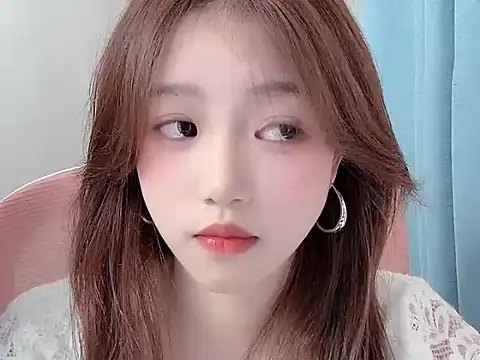 TwinXXbaby online show from 04/17/26, 09:45