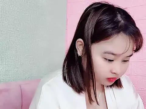 Snapshot of NhungNhun789 chatting on 04/22/26, 07:48 NhungNhun789 online show from 04/22/26, 07:48