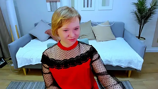 TrishaSmitty online show from 04/19/26, 04:12