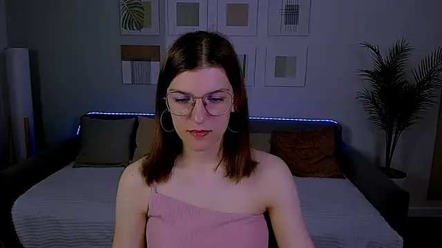 AnnaThorne online show from 05/07/26, 03:23