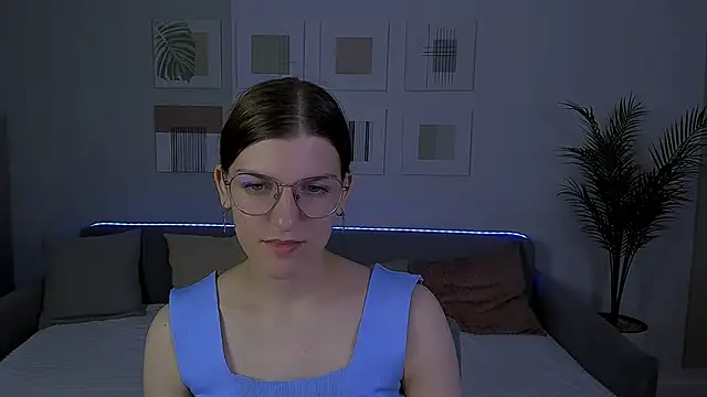 AnnaThorne online show from 05/08/26, 03:45