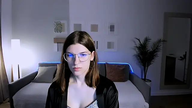 AnnaThorne online show from 05/14/26, 04:30