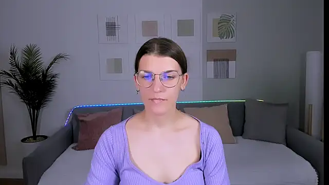 AnnaThorne online show from 05/15/26, 10:44
