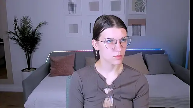 AnnaThorne online show from 05/16/26, 04:31