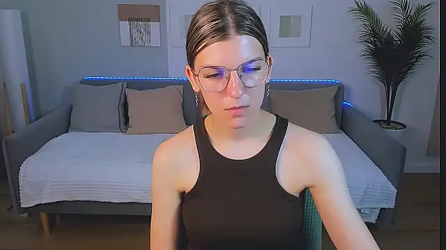 AnnaThorne online show from 05/25/26, 03:34