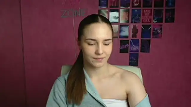 Snapshot of Kyara_ra chatting on 04/24/26, 05:21 Kyara ra online show from 04/24/26, 05:21