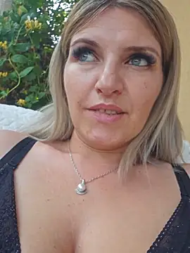 Snapshot of I_amBianca chatting on 06/27/26, 04:45 I amBianca online show from 06/27/26, 04:45