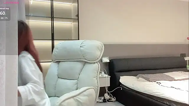 Snapshot of wenwen-mm chatting on 07/24/26, 04:27 wenwen-mm online show from 07/24/26, 04:27