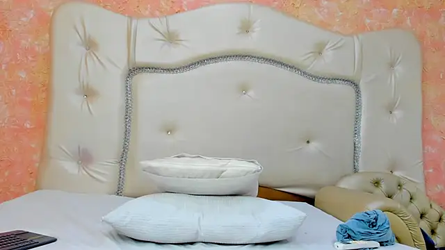 LianCarter  online show from 05/21/26, 04:30